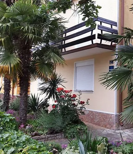 Barbara Ρόβινι